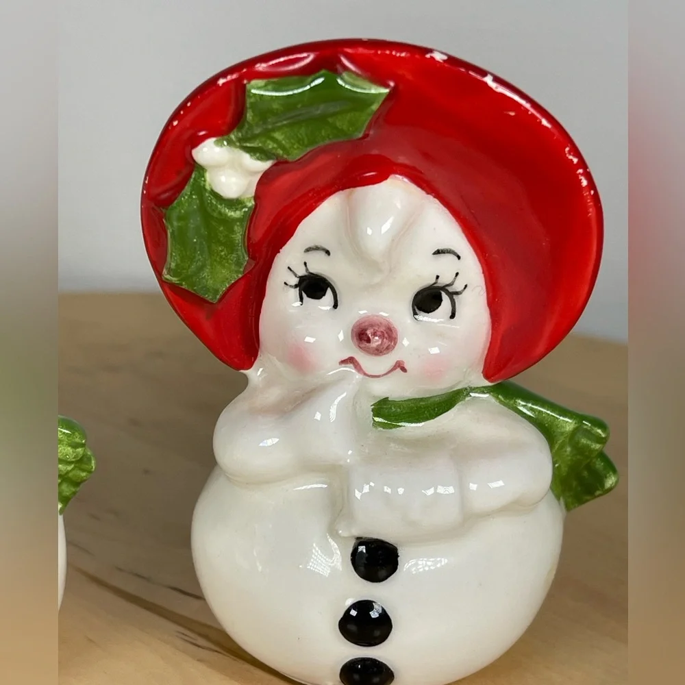 Lefton Vintage RARE/HTF snowman‎ and woman salt & pepper shaker pair MCM ceramic
